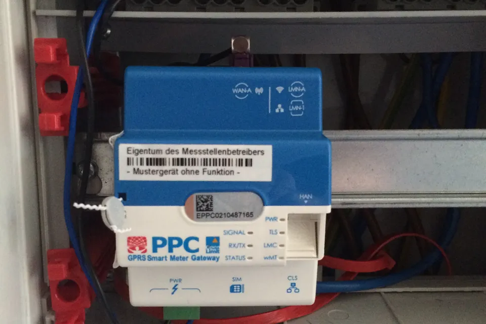 Boîtier de monitoring et de pilotage à distance d'une installation solaire